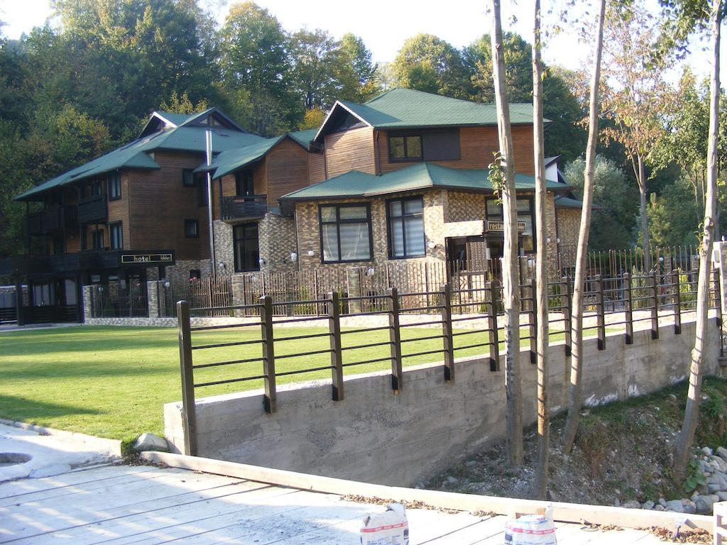 Hotel Hillden Lodge&Restaurant Drumu Carului Экстерьер фото