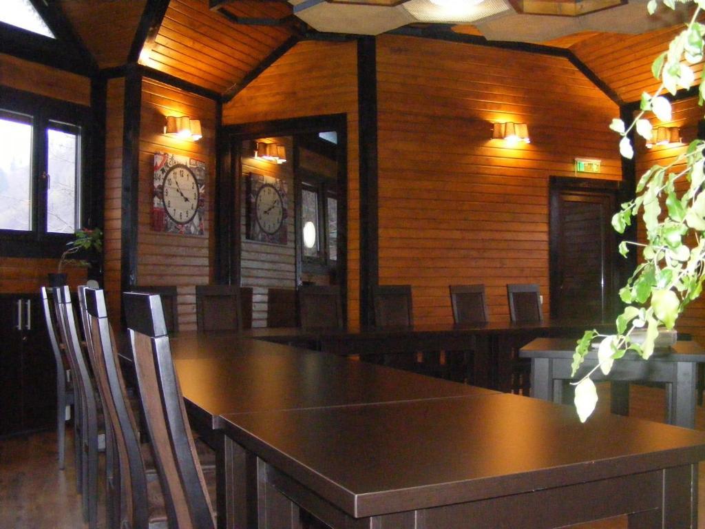 Hotel Hillden Lodge&Restaurant Drumu Carului Экстерьер фото